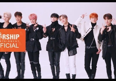 MONSTA X