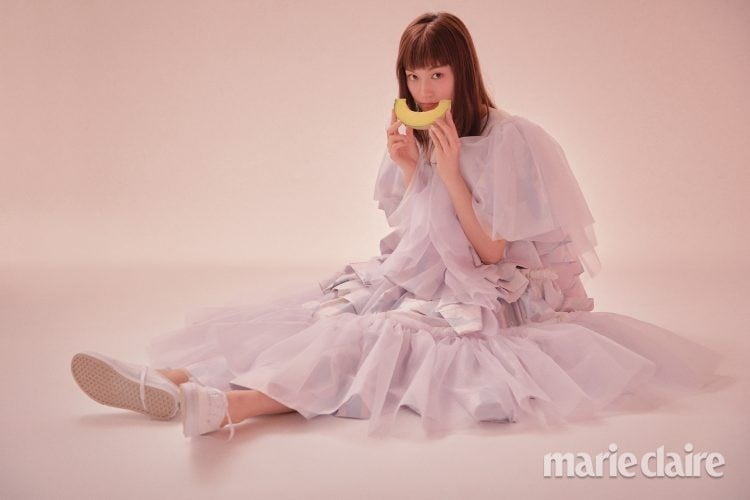 Ким Доен из Weki Meki в новой нежной фотосессии для Marie Claire