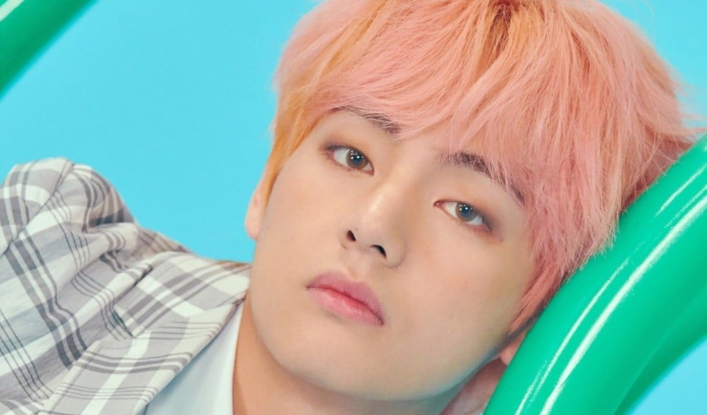 BTS V's Blue Hair Transformation in 2019 - wide 2