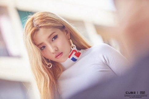 (G)I-DLE, Soyeon