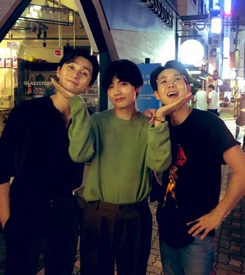 V, Choi Woo Sik, Park Seo Joon