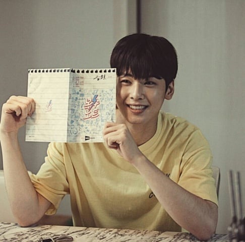 Cha Eun Woo, Bang Yong Guk, Taeyang, Taeil , Hyunsik, Doh Kyung Soo (D.O.), Xiumin, Bomin, Doojoon, Kim Jin Hwan, JU-NE (Junhoe), Kim Myung Soo (L), JBJ, Jung Se Woon, Kihyun, Yuta, ONEUS, Rainz, Seungkwan, Youngbin, Minho, Jaehyun, Ryeowook, Eunhyuk, Changmin, Sunyoul, Cha Hak Yeon (N), Lee Dae Hwi, Bae Jin Young, Kang Seung Yoon