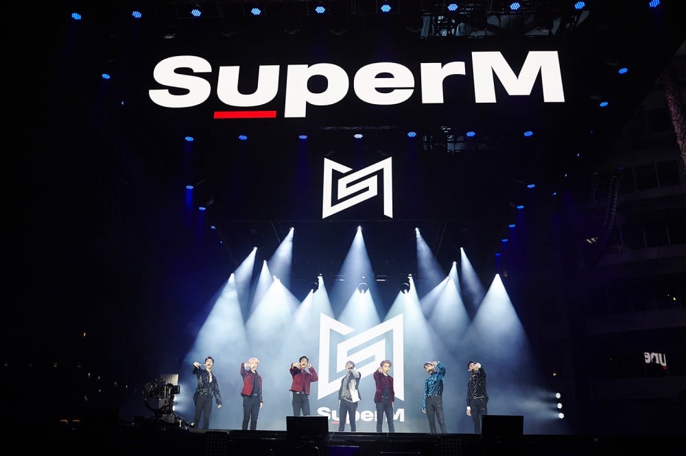 SuperM поделились закулисным видео со съемок их дебютного клипа "Jopping"