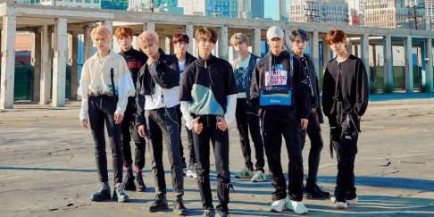 Stray Kids