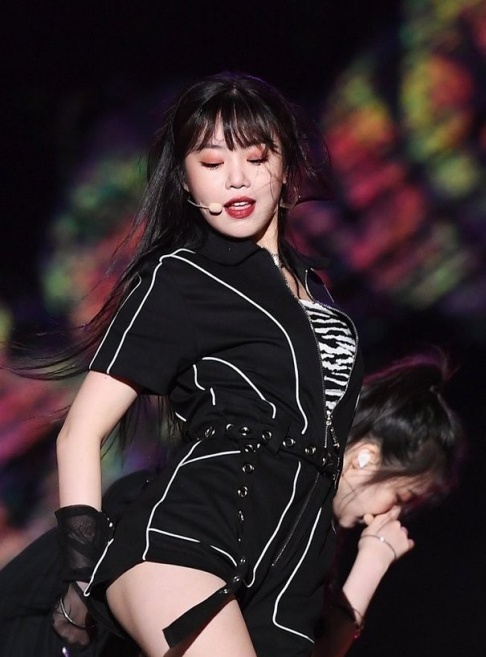 (G)I-DLE, Soojin