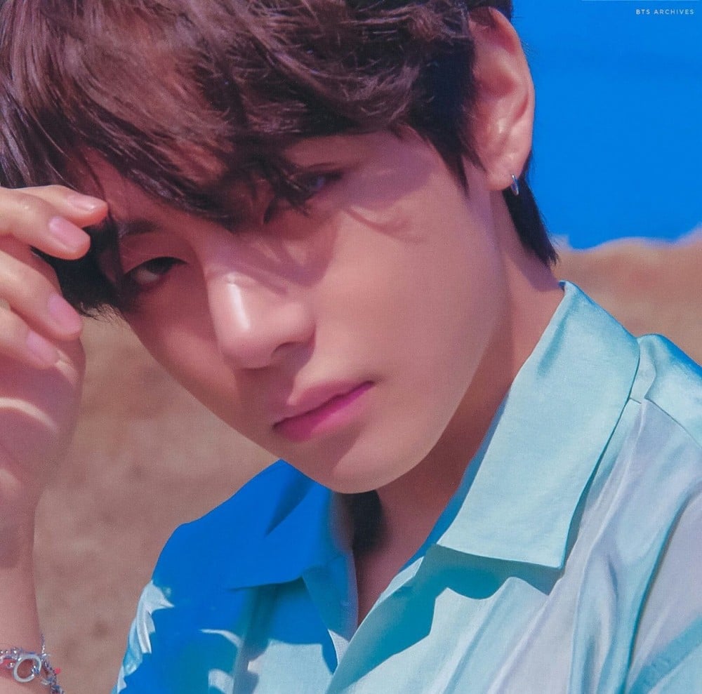 BTS V Wins the title of "KOREAN MOST HANDSOME & BEAUTIFUL 2019" proving