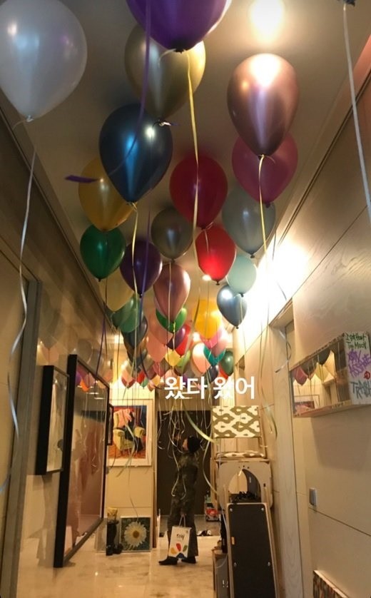 G Dragon S Sister Kwon Da Mi Shares Photos Of His Welcome Home Party After Military Discharge Allkpop - Welcome Home Decorating Ideas Military