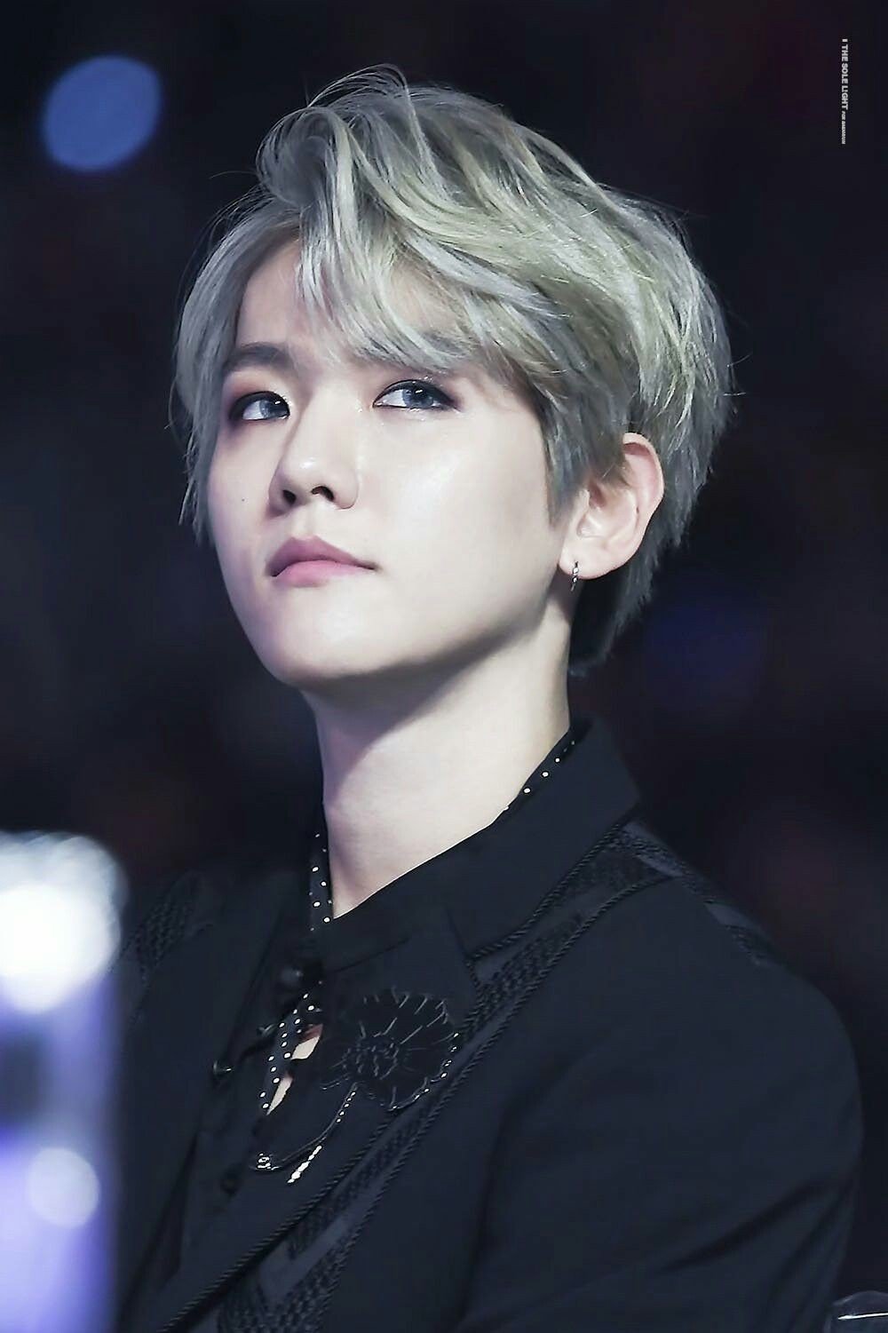 Exo S Baekhyun Spotted With Bleached Hair At Sm Entertainment Allkpop