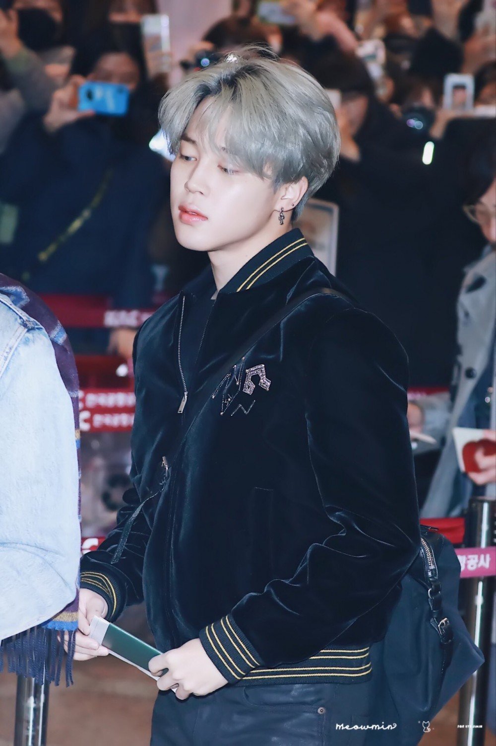 BTS Jimin astonished everyone with his ethereal visual at Gimpo Airport ...