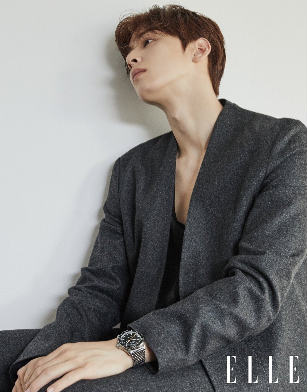 ASTRO's Cha Eun Woo is a warm heartthrob modeling 'Mido' luxury