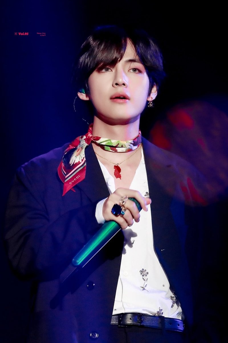 BTS V's Chinese fanclub to celebrate his birthday with the largest and