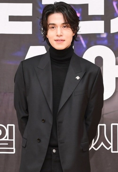 Lee Dong Wook to play the role of a Gumiho (nine-tailed fox) in a new ...