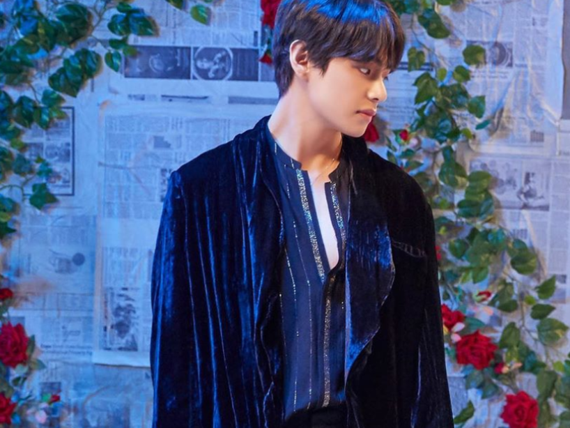 BTS V's Blue Hair Transformation in 2019 - wide 5