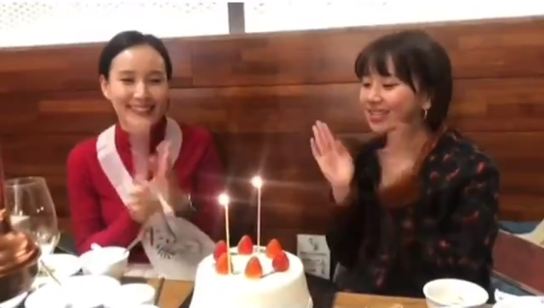 Fans Gushing Over Actress Like Beauty Of Twice Chaeyoung S Mom Allkpop Fans Gushing Over Actress Like Beauty Of Twice Chaeyoung S Mom Allkpop