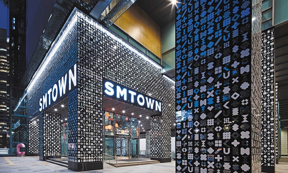 SM Entertainment announces opening of VR theme park at COEX Artium ...