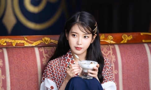 IU