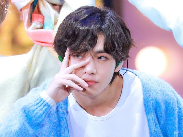 BTS V bags multiple accolades within the first two weeks of 2020!