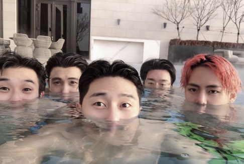 BTS, V, Choi Woo Sik, Park Seo Joon