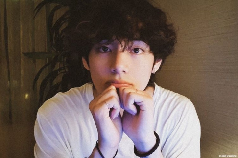 BTS, V
