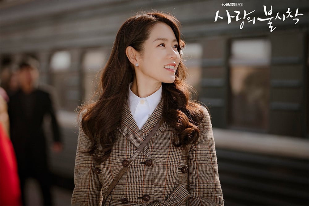 Actress Son Ye-jin is overwhelmed by Japanese interest in 'Crash