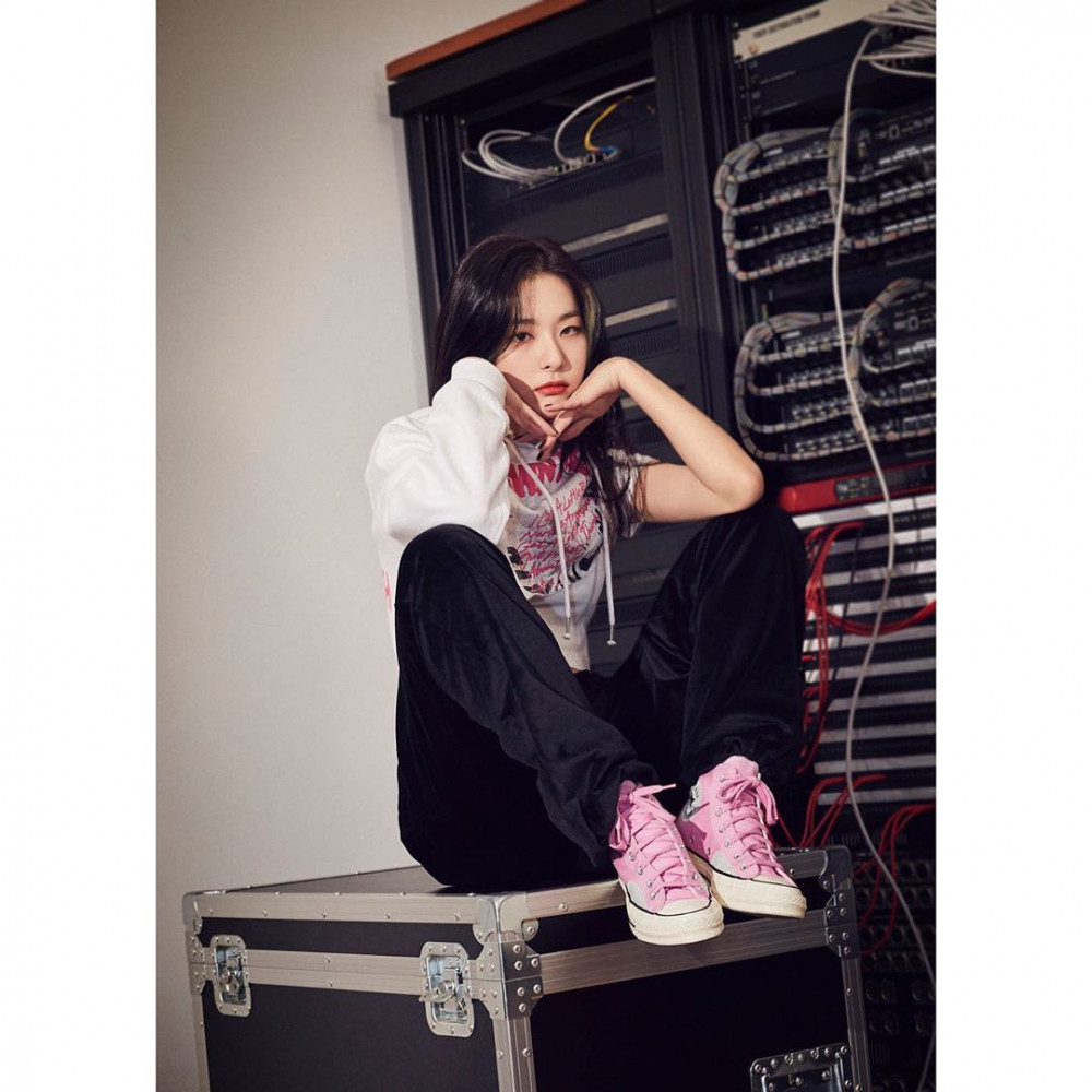 converse red velvet