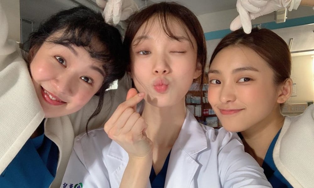 Dr Romantic 2 Co Stars Lee Sung Kyung Bora And Jeong Ji An Snap