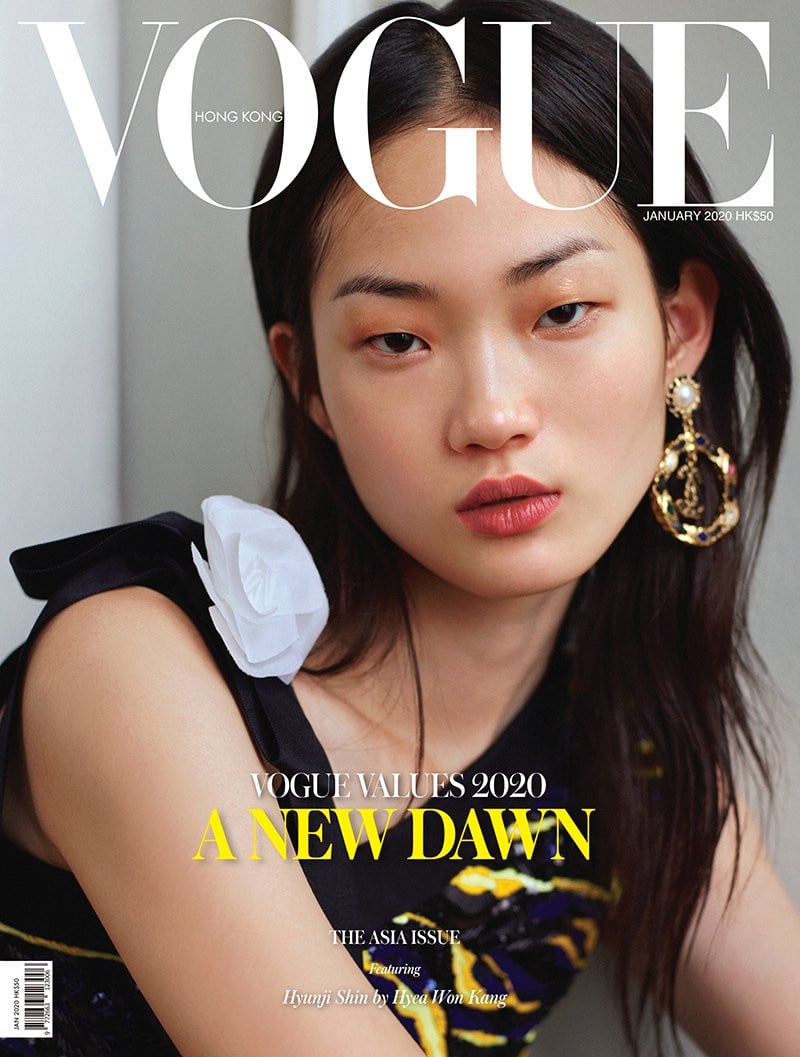 Корейская модель Шин Хён Джи привлекла внимание СМИ на показе Chanel