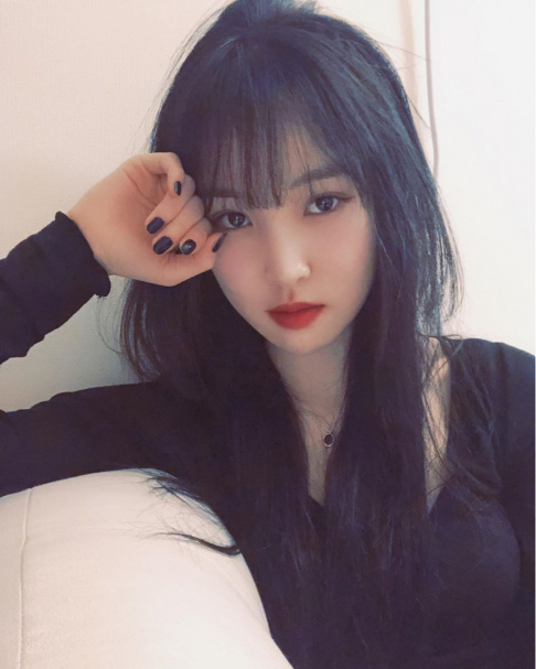 GFriend (Girlfriend), Yuju