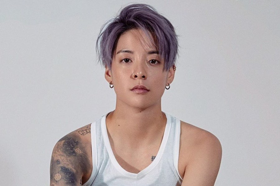 Amber Liu's Blue Hair Transformation - wide 8