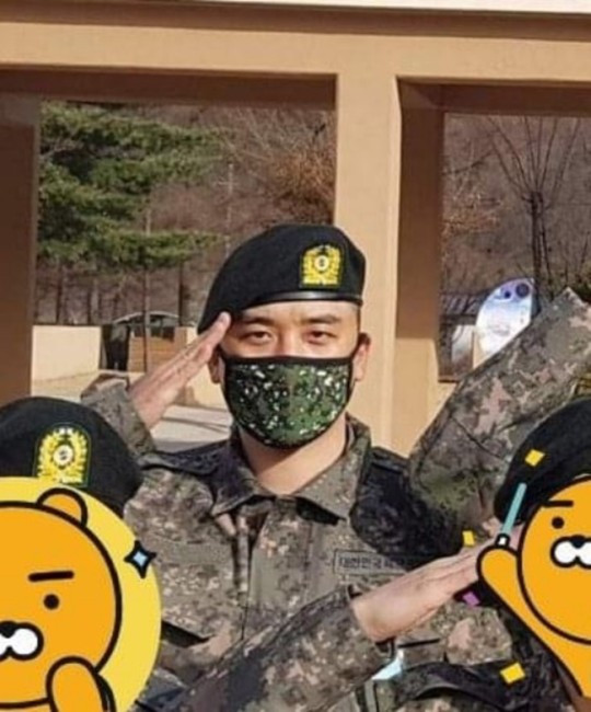 В сети появились армейские фотографии бывшего участника BIGBANG