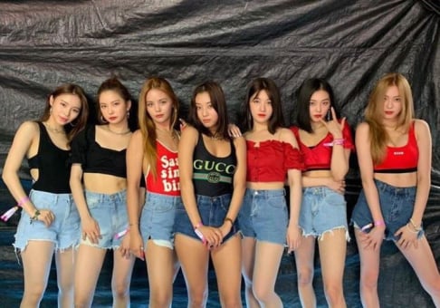 CLC, Sorn, Seunghee, Yujin, Seungyeon, Eunbin, Elkie, Yeeun