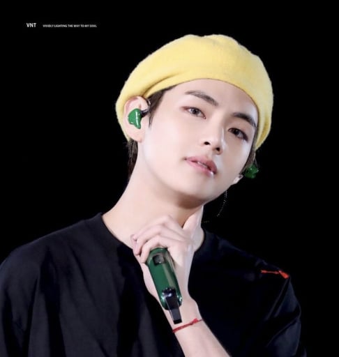 BTS, V