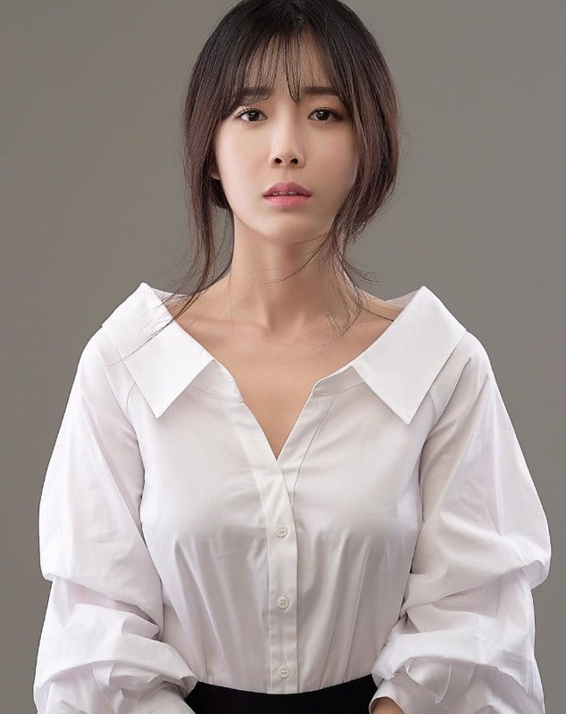 https://www.allkpop.com/upload/2020/05/content/251517/1590434237-11.jpg https://www.allkpop.com/upload/2020/05/content/251517/1590434237-11.jpg