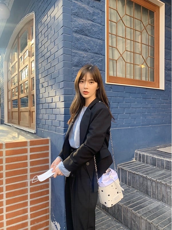 https://www.allkpop.com/upload/2020/05/content/251517/1590434273-21.jpg https://www.allkpop.com/upload/2020/05/content/251517/1590434273-21.jpg