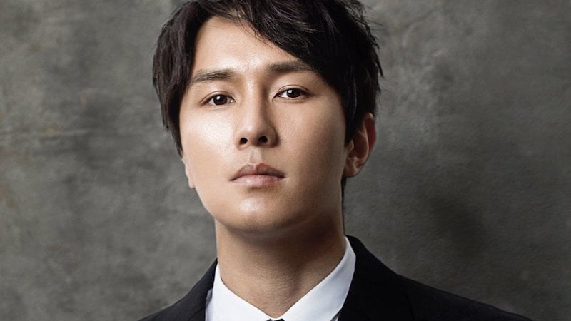 https://www.allkpop.com/upload/2020/05/content/291200/1590768048-dongwan.jpg