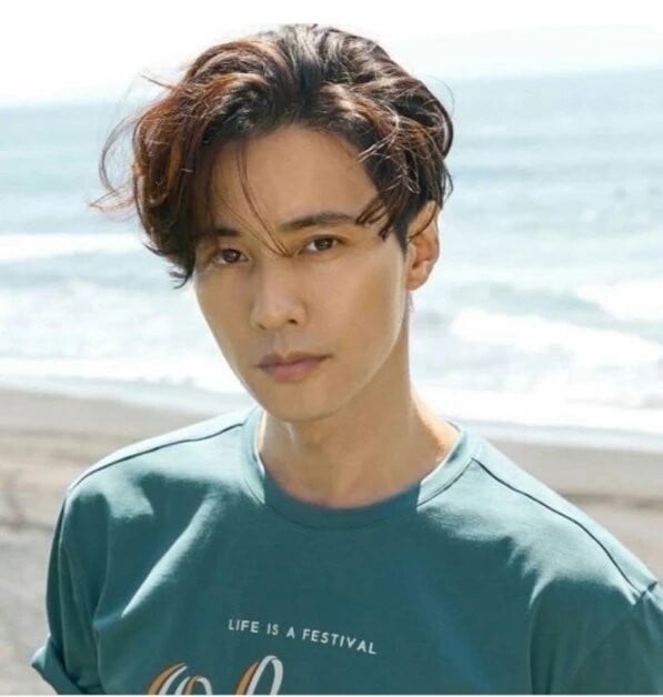 https://www.allkpop.com/upload/2020/05/content/291725/1590787533-wonbin-1.jpg