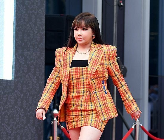 1591210462-park-bom-1.jpg