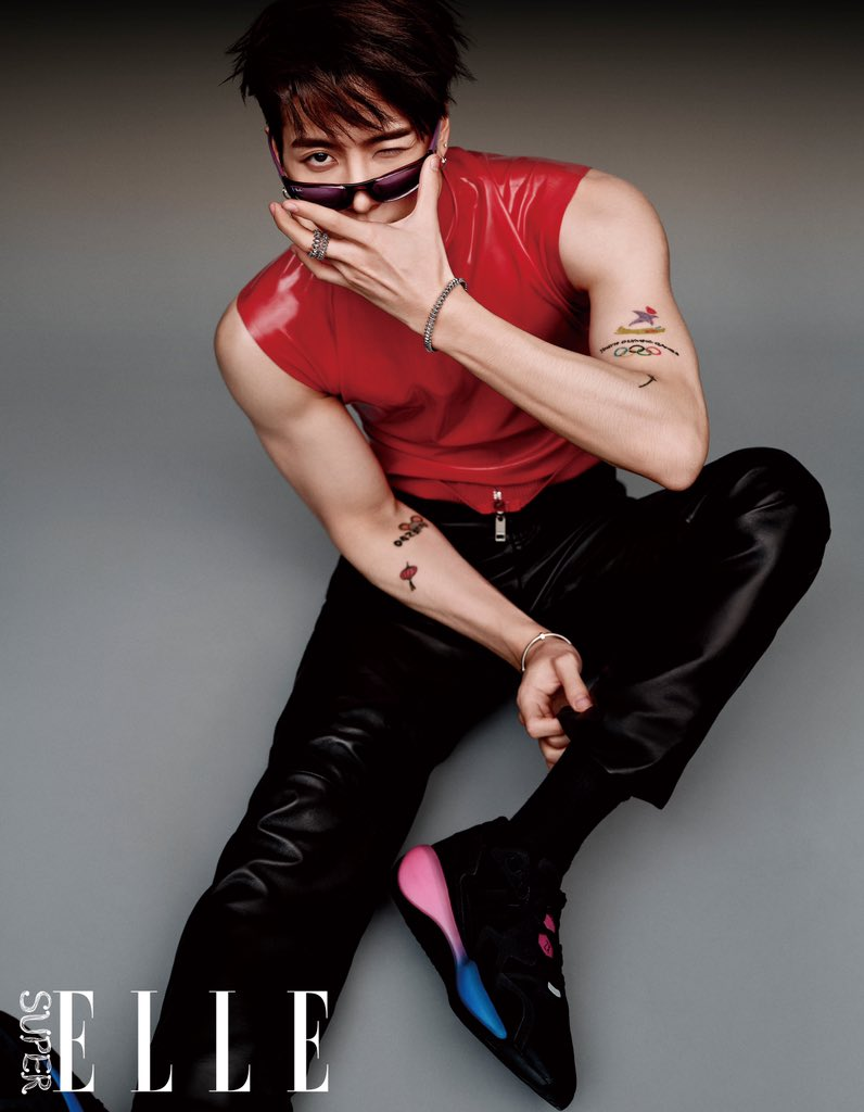 Джексон Ван демонстрирует свое чувственное очарование в фотосессии для журнала Super Elle
