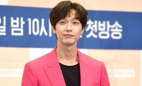 Ji Hyun Woo