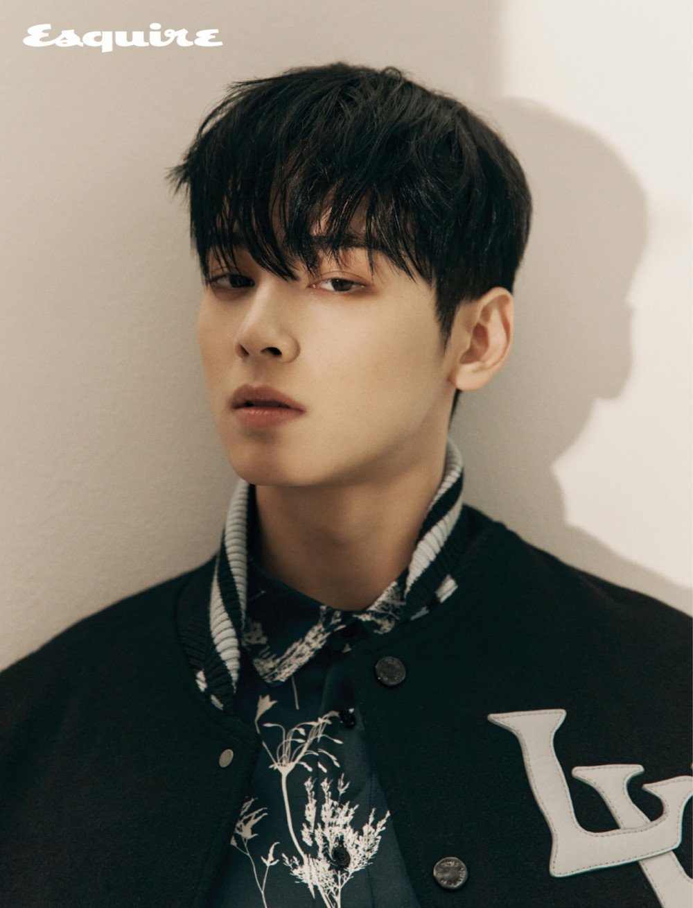 Cha Eun Woo looks amazingly handsome even in b-cuts from his 'Esquire'  pictorial