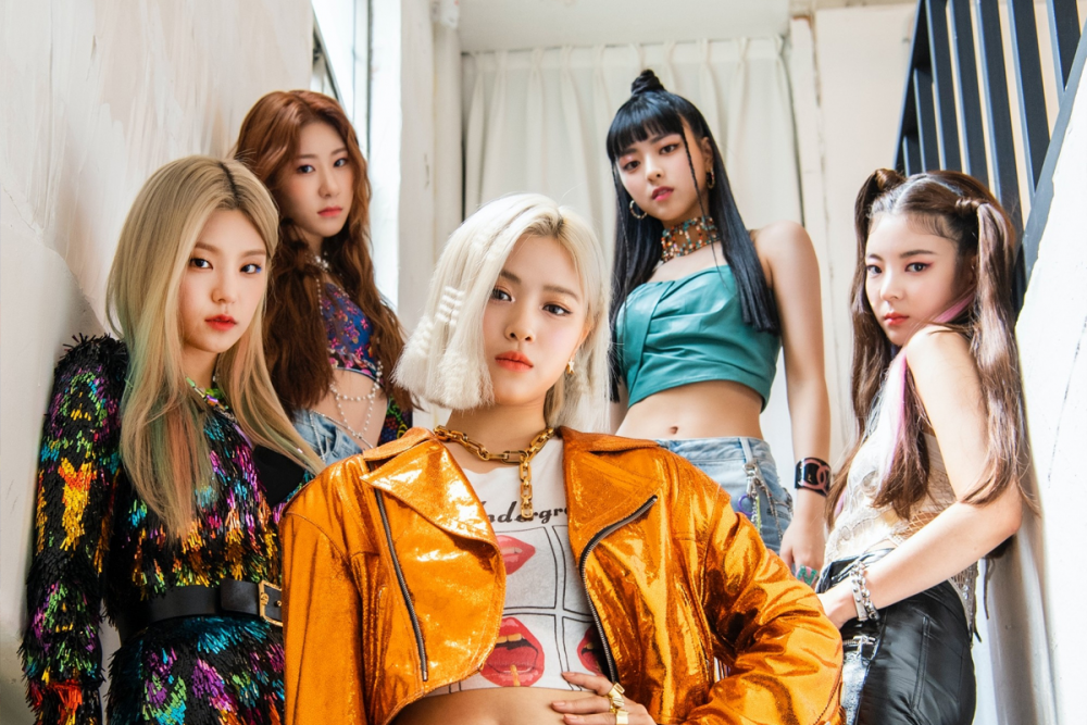 ITZY sets a new personal record as they surpass 140,000 albums sold for