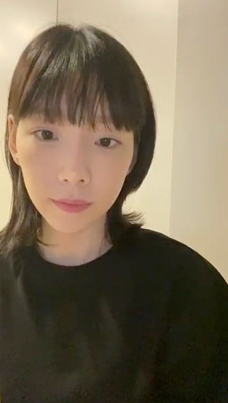 Girls' Generation's Taeyeon debuts her new short hairstyle | allkpop