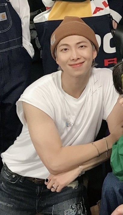 BTS's RM continues to wow fans with his steady body build-up | allkpop