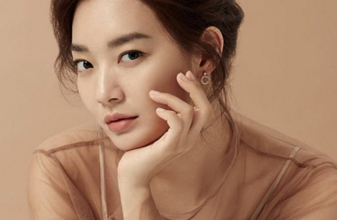 Shin Min Ah