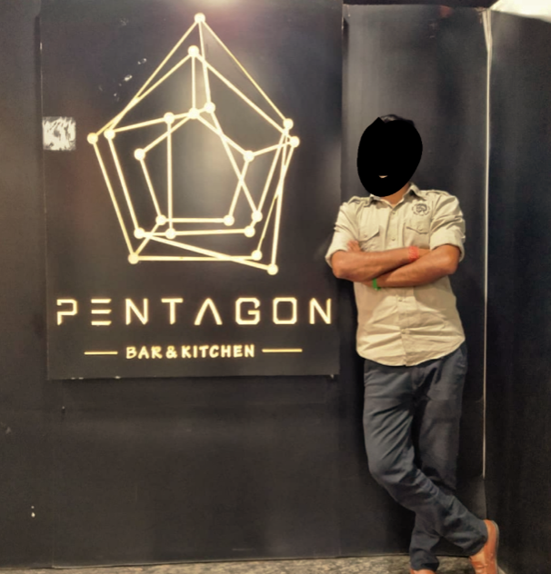 Индийский бар скопировал себе логотип Pentagon