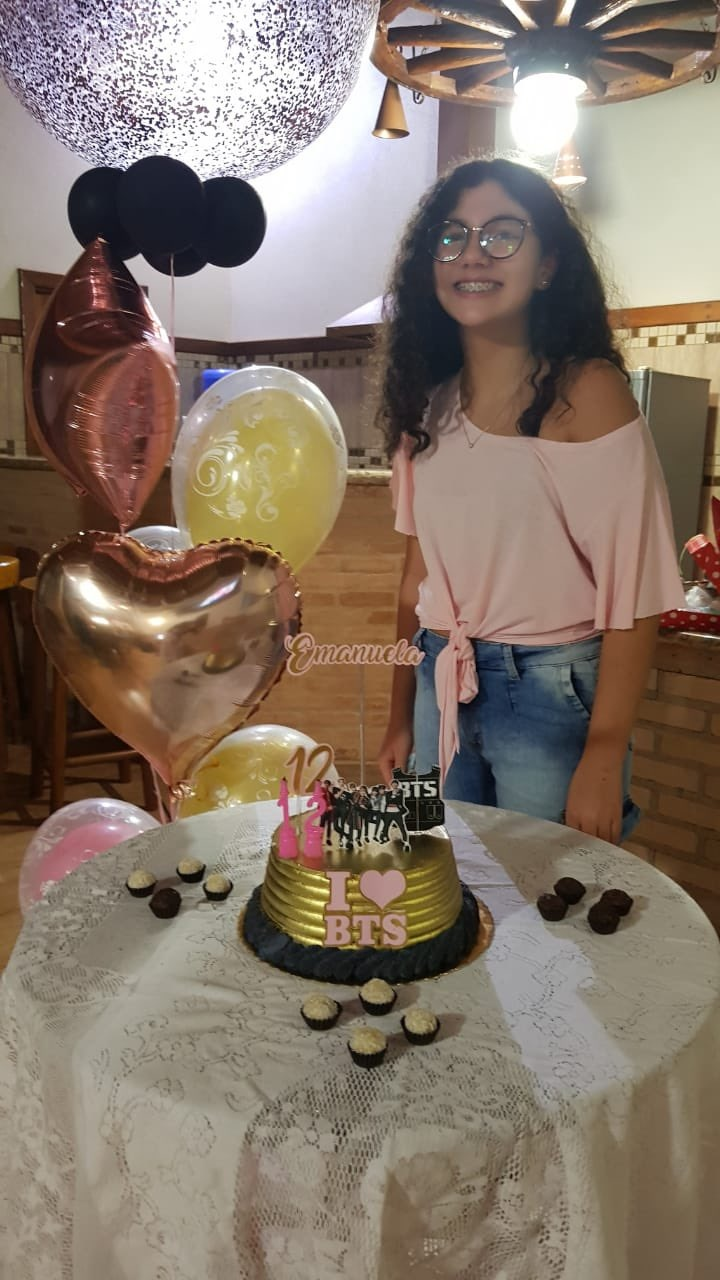 A K Pop Fan Gets Trolled By Her Family When She Asks For A Korea Themed Birthday Party Allkpop