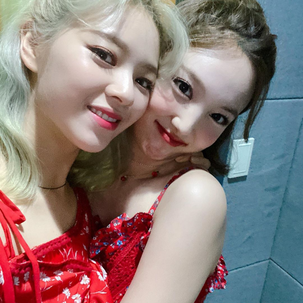 Twice Member Jungyeon Posts A Cute Selfie To Congratulate Nayeon On Her Birthday Allkpop Twice Member Jungyeon Posts A Cute Selfie To Congratulate Nayeon On Her Birthday Allkpop