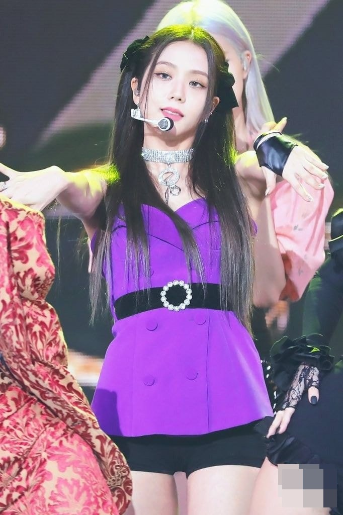 Netizens Have Mixed Feeling About Blackpink S How You Like That Costumes Reformed By Their Stylist Allkpop Netizens Have Mixed Feeling About Blackpink S How You Like That Costumes Reformed By Their Stylist Allkpop