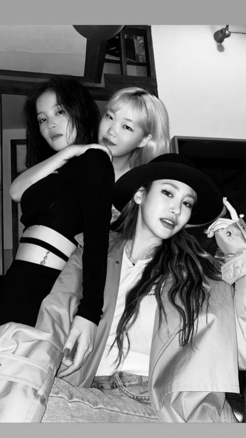 Suhyun, Lee Hi, Jamie (Park Ji Min)