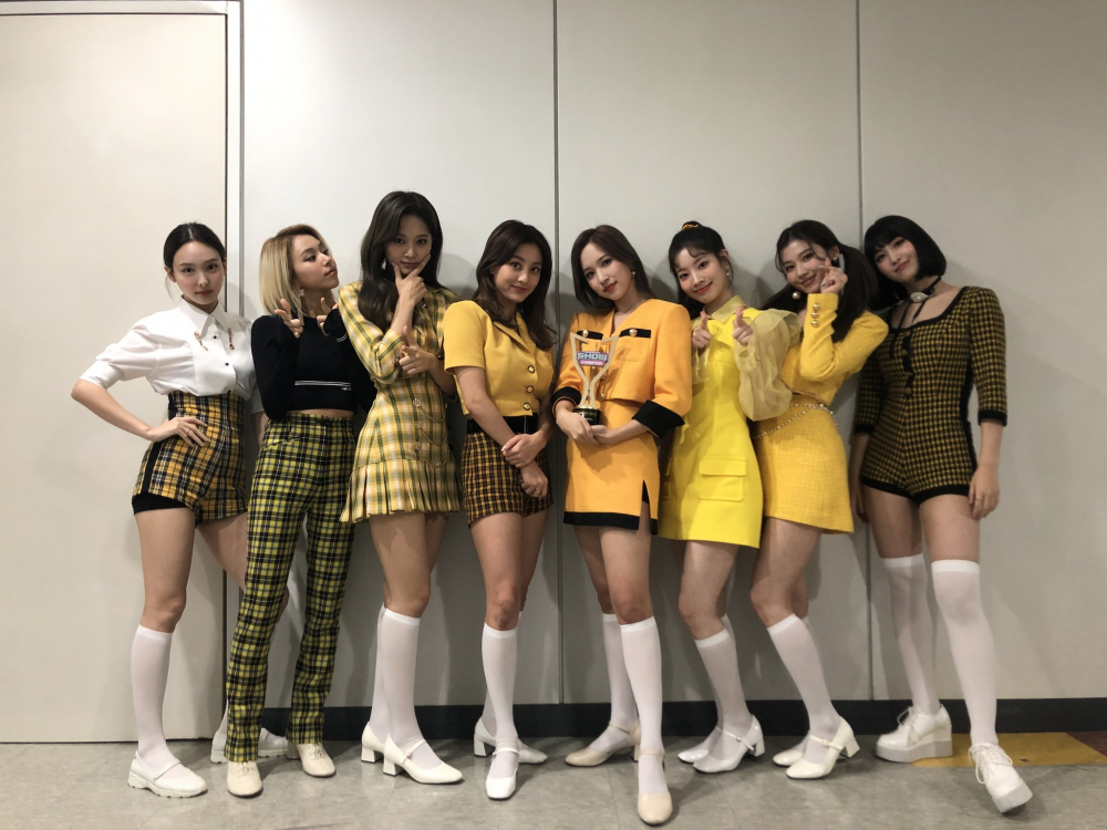 Twice Gets Their First Win For Their Comeback With I Can T Stop Me On Mbc S Show Champion Allkpop Twice Gets Their First Win For Their Comeback With I Can T Stop Me On Mbc S Show Champion Allkpop